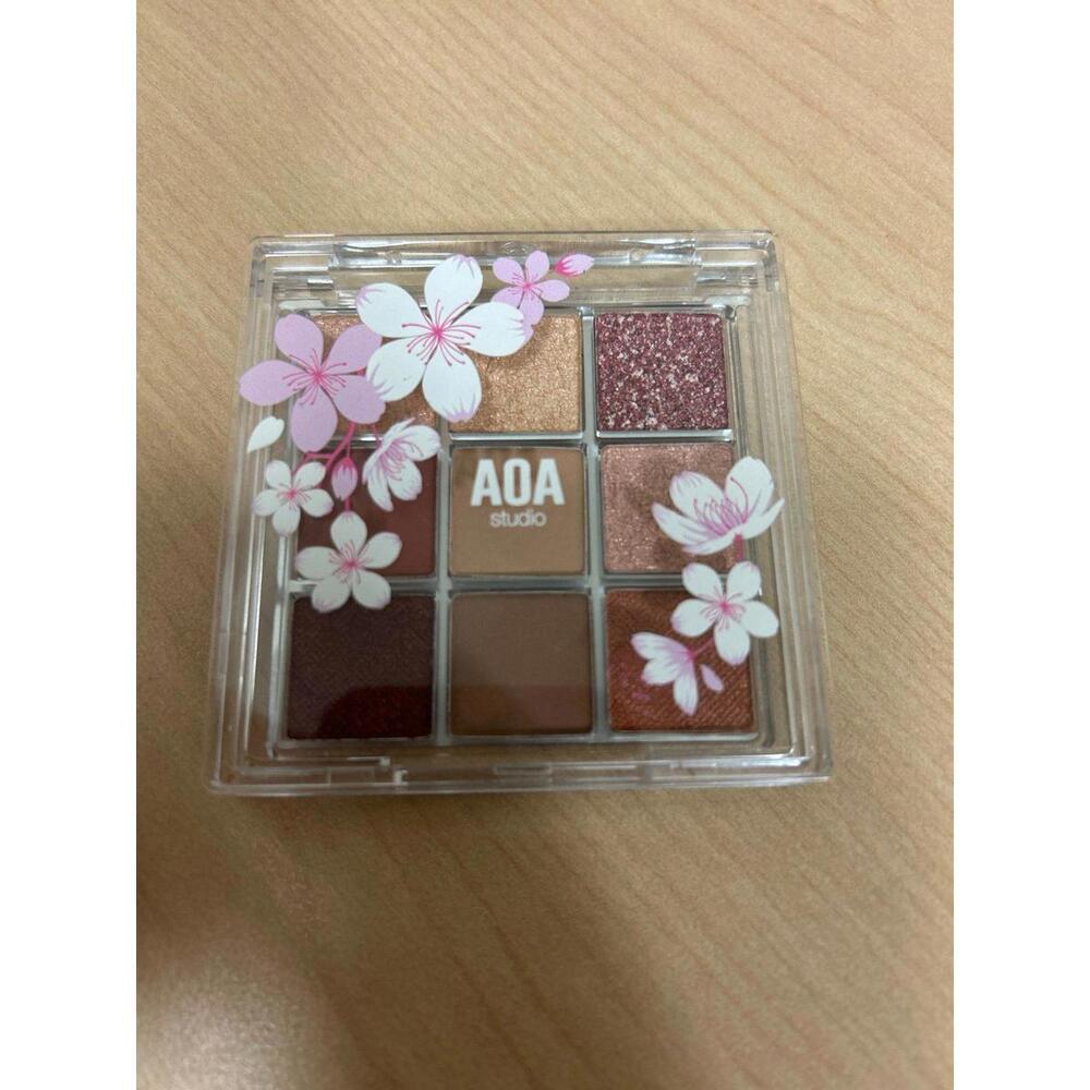 AOA 9 color eyeshadow pallete